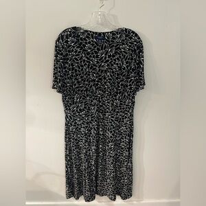 Chaps Black and White Sheath Dress with Flutter Sleeves